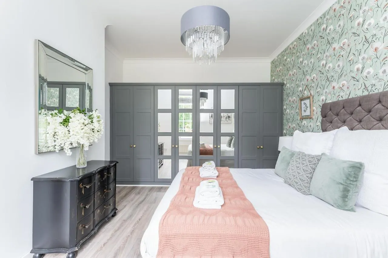 Spacious Apt In The Heart Of York I Pass The Keys