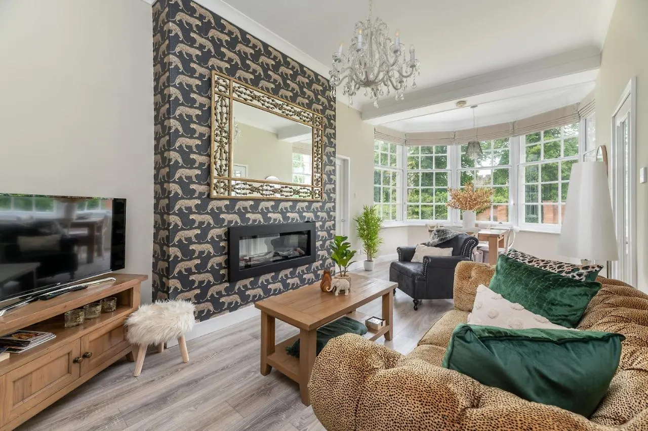 Spacious Apt In The Heart Of York I Pass The Keys